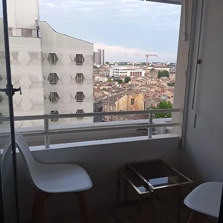 Au Centre De De 64 M2 شقة *